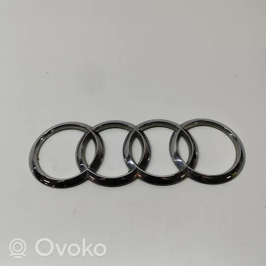 Audi A3 S3 8V Значок производителя / буквы модели 8V4853742