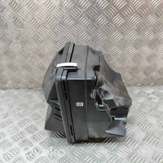 BMW 4 G22 G23 G24 G26 Boîtier de filtre à air 8580426