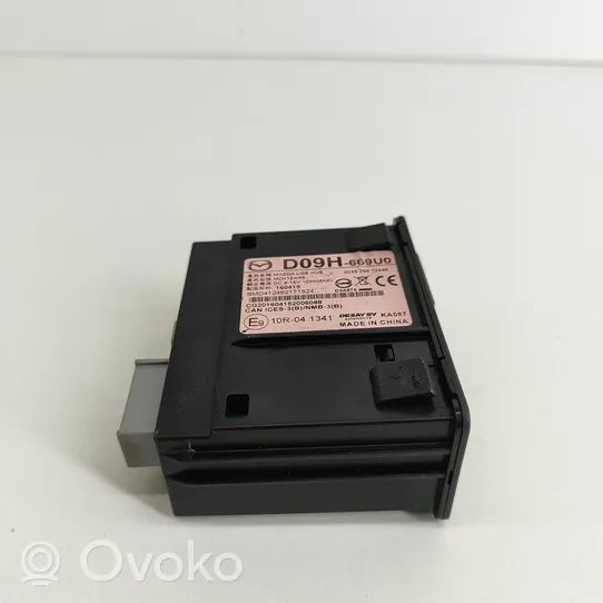 Mazda CX-5 Câble adaptateur AUX D09H669U0