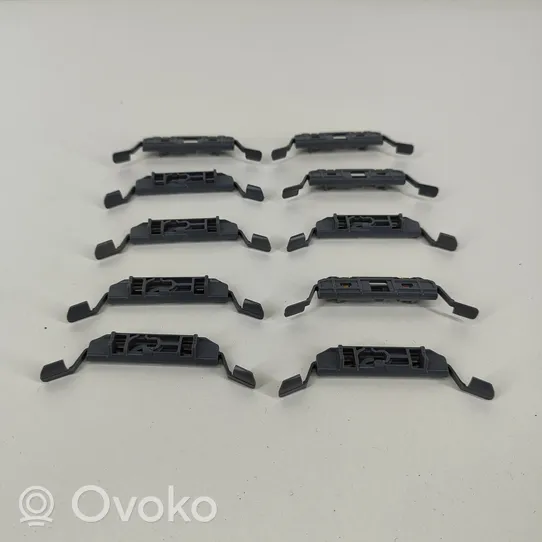 BMW 2 F44 Kronšteinas spynos tvirtinimo 7437711