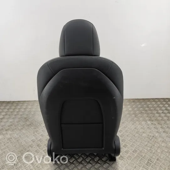 Tesla Model Y Priekinė keleivio sėdynė 110400700E