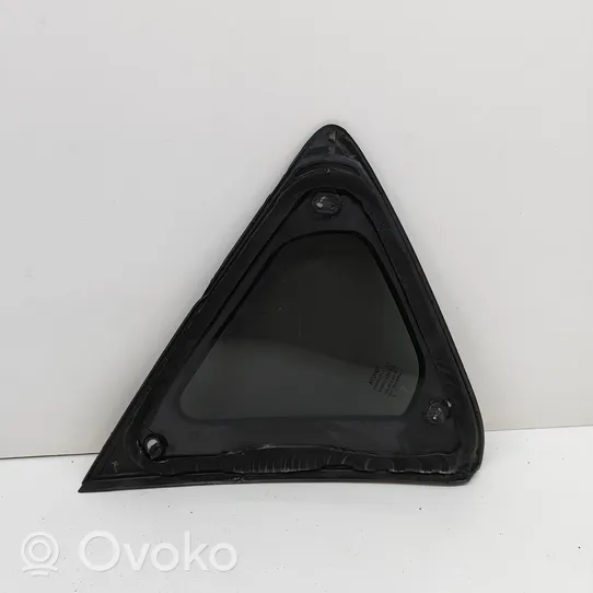 Toyota Auris E180 Rear side window/glass 6271002170