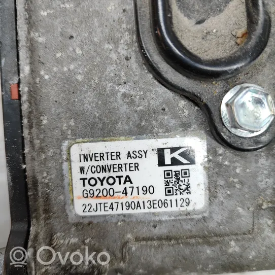 Toyota Auris E180 Convertisseur / inversion de tension inverseur G920047190