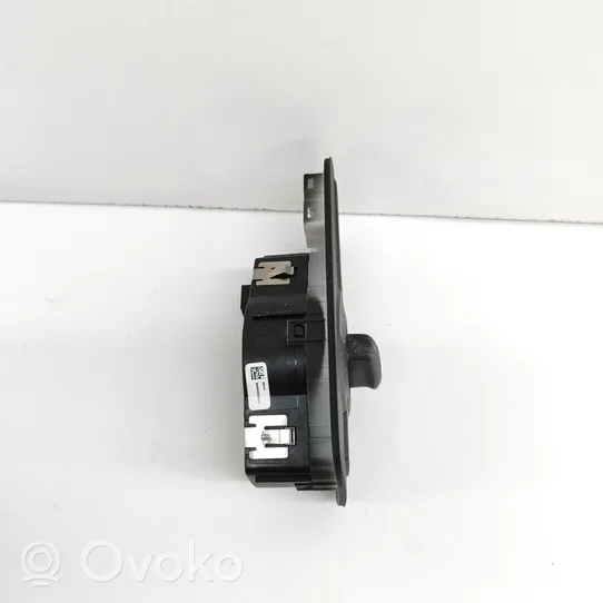 Volkswagen Touareg II Light switch 7P6941431