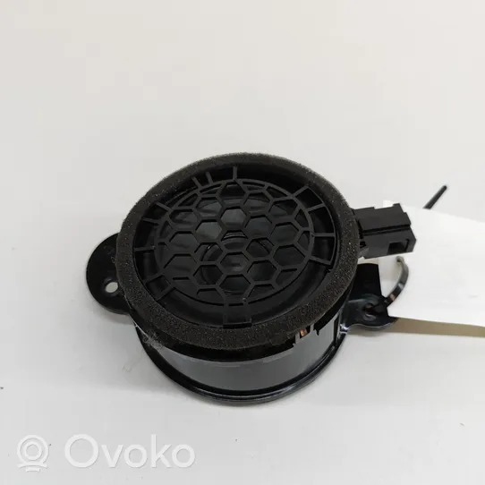 Audi A3 S3 8V Takaoven kaiutin 8V4035710