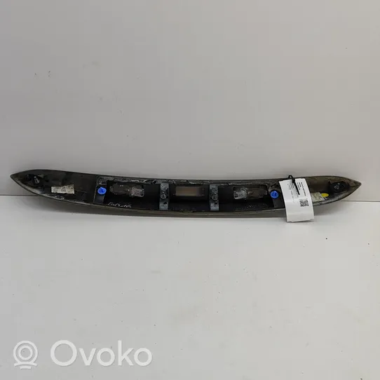 Renault Zoe Takaluukun rekisterikilven valon palkki 848106861R