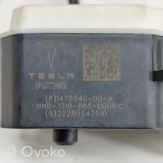 Tesla Model 3 Muut laitteet 147884000A