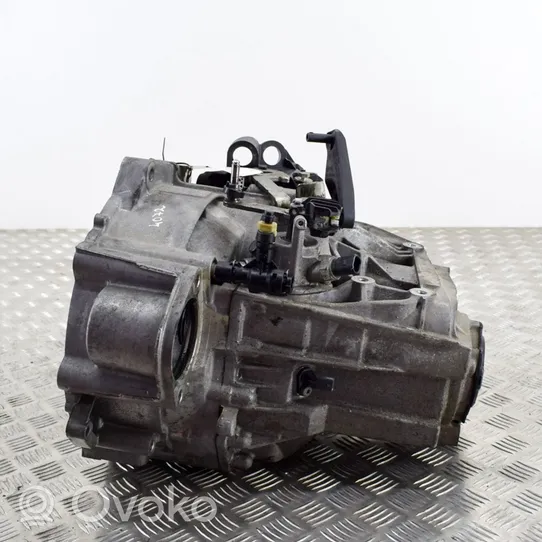 Volkswagen Golf VIII Mechaninė 6 pavarų dėžė UXC