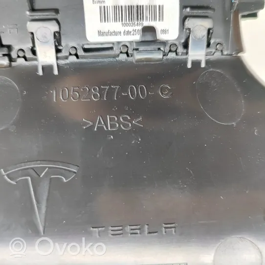Tesla Model X Kojelaudan tuuletussuuttimen suojalista 105287700C
