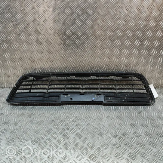 Toyota Hilux (AN120, AN130) Grille inférieure de pare-chocs avant 531120K280