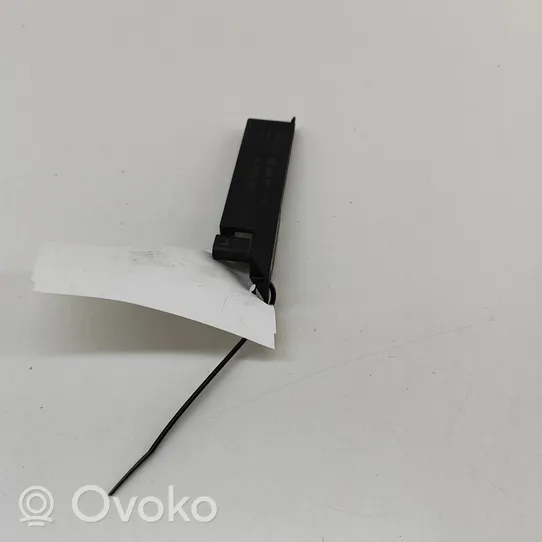 Audi E-tron GT Antena wewnętrzna 4M0907247B