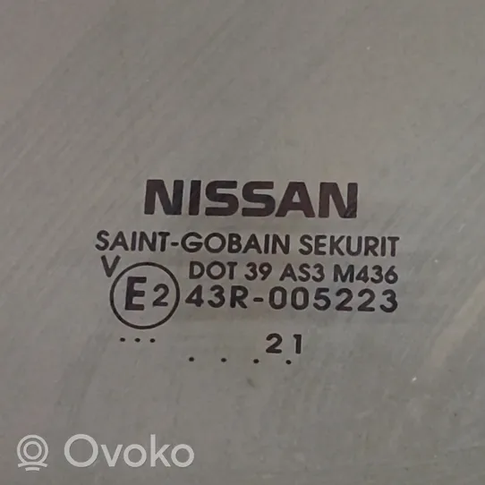 Nissan Juke II F16 Vitre de fenêtre porte arrière 823006PA1A