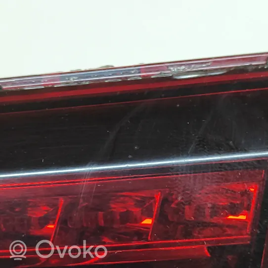 Volkswagen Golf VII Tailgate rear/tail lights 5G0945308G