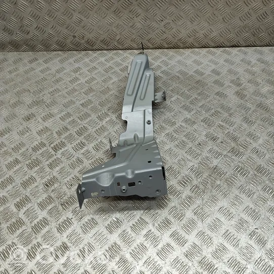 Volvo XC40 Fender mounting bracket 31469387