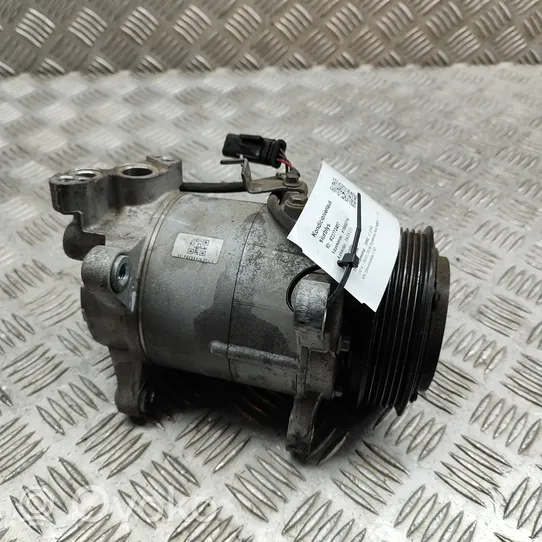 BMW X1 F48 F49 Ilmastointilaitteen kompressorin pumppu (A/C) 6826879