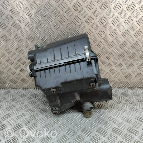 Toyota Land Cruiser (J150) Scatola del filtro dell’aria 1770111630