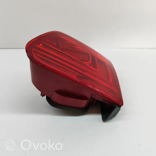 Volkswagen Tiguan Tailgate rear/tail lights 5N0945094H