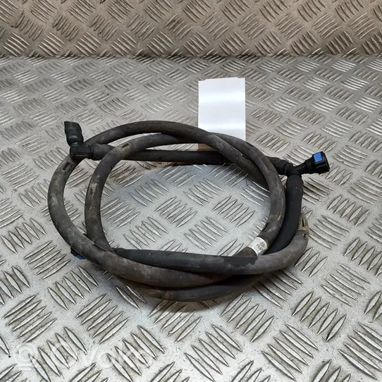 Volkswagen Tiguan Windshield washer fluid hose 5N0955970B