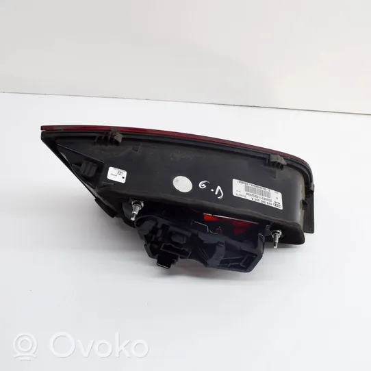 Audi A3 S3 8V Lampy tylnej klapy bagażnika 8V4945094A