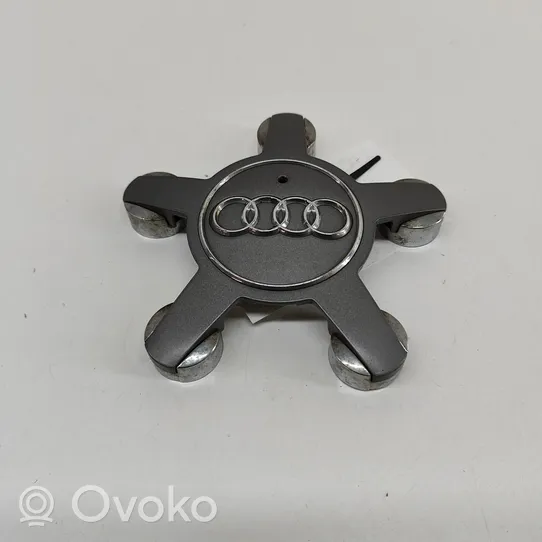 Audi Q5 SQ5 R 12 riteņa dekoratīvais disks (-i) 4F0601165N