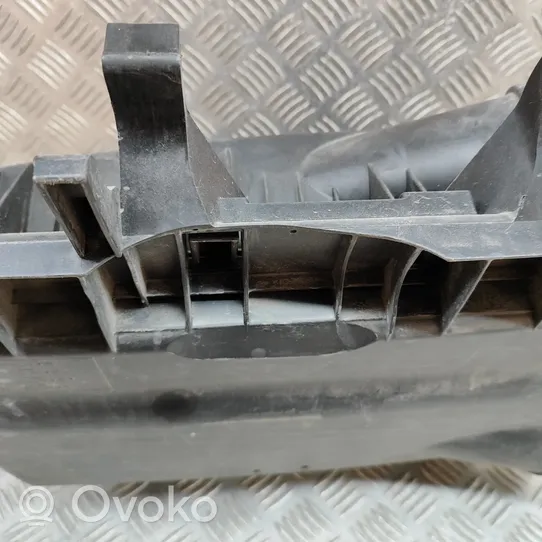 Mercedes-Benz Vito Viano W447 Scatola del filtro dell’aria A0051535028