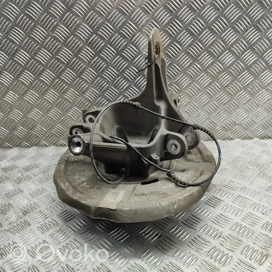 BMW 5 F10 F11 Cubo de rueda trasera 6796100