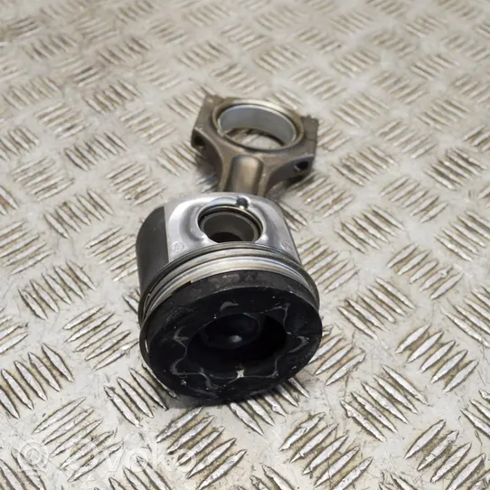 BMW 5 F10 F11 Piston 8508023