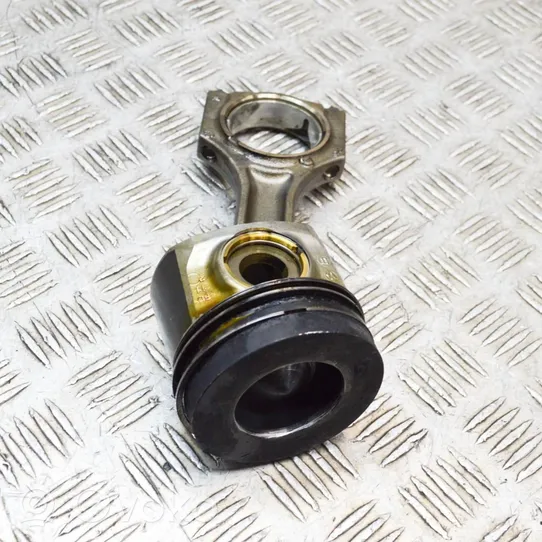 BMW 5 G30 G31 Piston 8508023