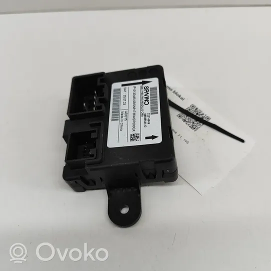 Volvo XC40 Sėdynių šildymo rėlė 32214949