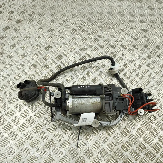 Porsche Taycan 9J1 Air suspension compressor/pump 9J1616006D