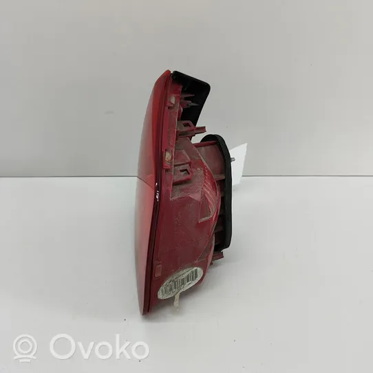 Volkswagen Tiguan Lampy tylnej klapy bagażnika 5N0945093G