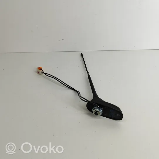 Opel Corsa F GPS-pystyantenni 920204072