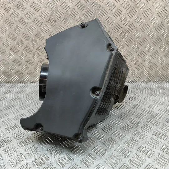 Audi A4 S4 B9 Boîtier de filtre à air 8W0133835P