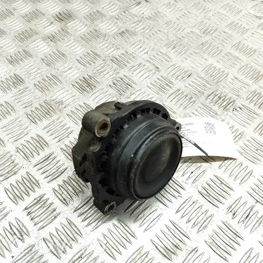 BMW 4 F32 F33 Dzinēja spilvens 6856184