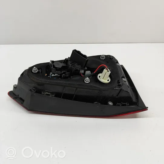 Seat Ateca Lampy tylnej klapy bagażnika 575945307E