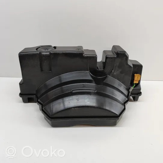 Audi A4 S4 B9 Głośnik niskotonowy 8W9035382D