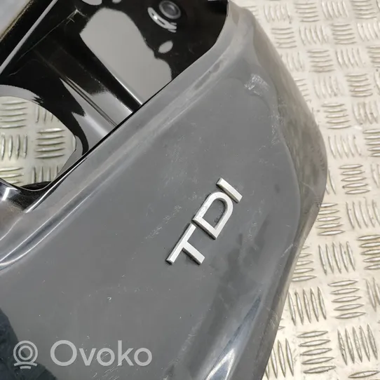 Audi Q3 8U Tylna klapa bagażnika 8U0827025B