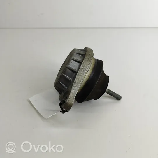 Audi 80 90 S2 B4 Supporto di montaggio del motore 8A0199382