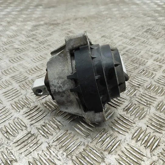 BMW 5 G30 G31 Support de moteur, coussinet 6860492