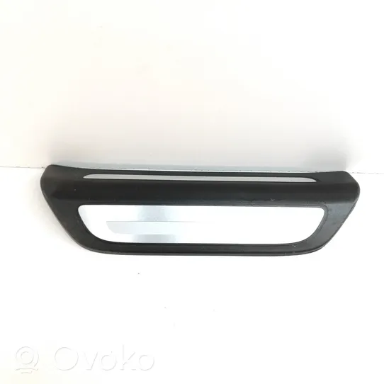 Audi Q3 8U Отделка заднего порога (внутренняя) 8U0853375A