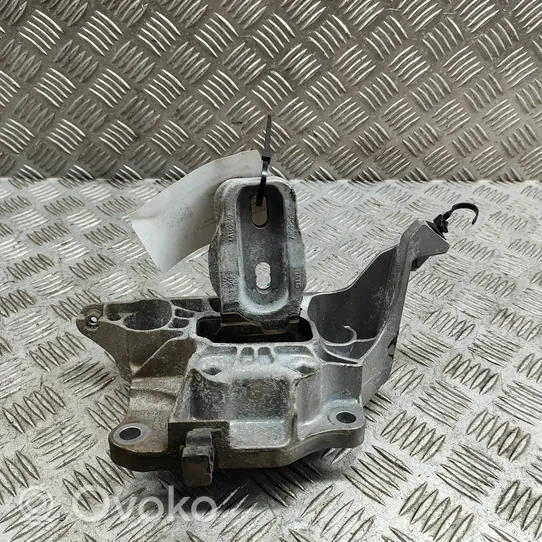 Opel Mokka X Supporto di montaggio del motore 9824312980