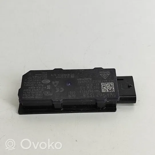 Audi A3 8Y Antena wewnętrzna 5WA962133B