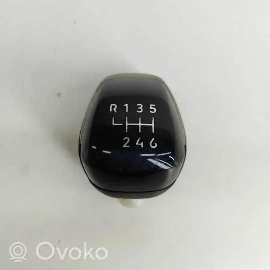 Opel Mokka X Vaihdevivun/vaihtajan verhoilu nahka/nuppi 9836326180