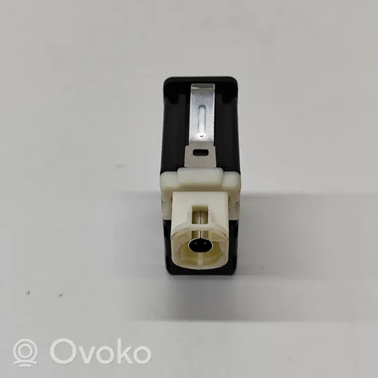 BMW i3 Connecteur/prise USB 6820397