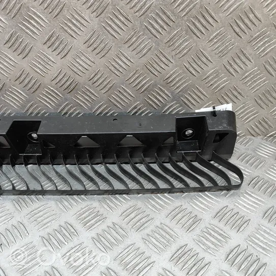 Volkswagen Golf VIII Support de pare-chocs arrière 5H6807863