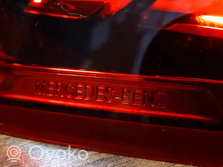 Mercedes-Benz S W222 Feux arrière / postérieurs 