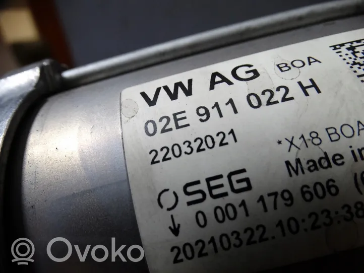 Volkswagen Golf VIII Starter motor 