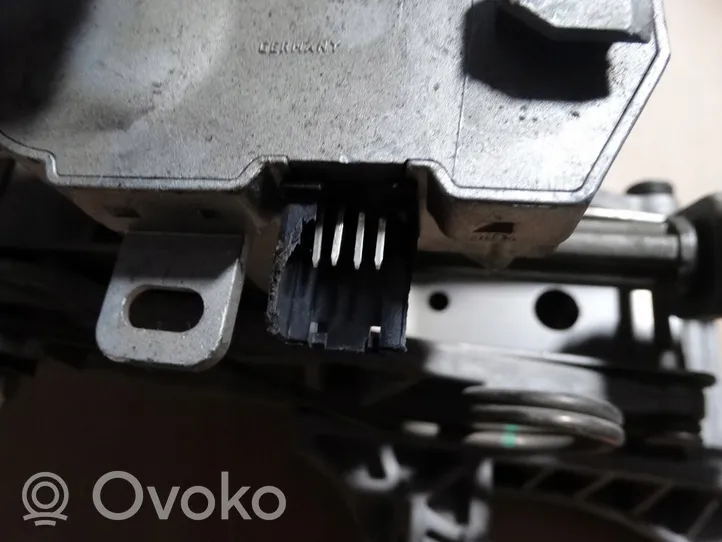 Volvo S80 Ohjauspyörän akseli 