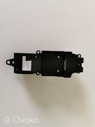 Volvo XC60 Engine start stop button switch P31443818