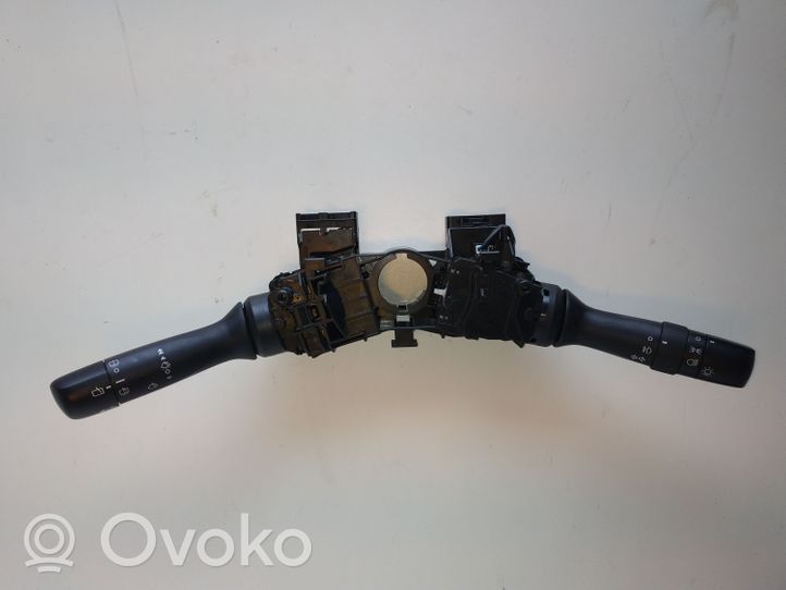 Toyota iQ Manetka / Przełącznik kierunkowskazów 173832